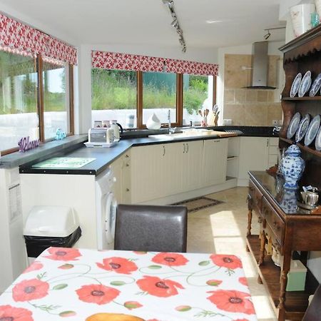 Ty-Hapus Cottage Jordanston エクステリア 写真